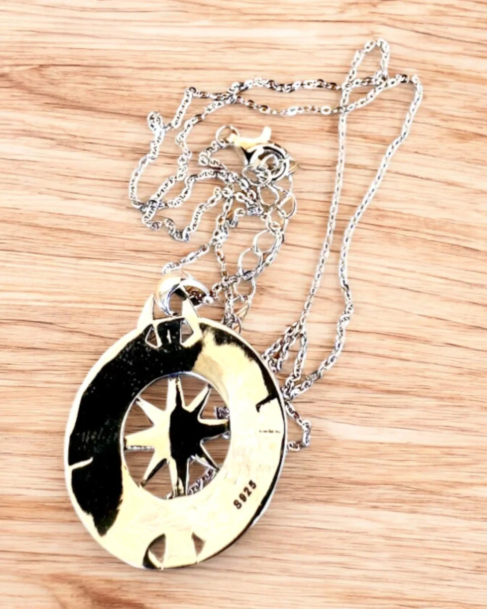 Amulett för Astral Resa – Silverhalsband med Gravyr, personalisering som present - Bild 5