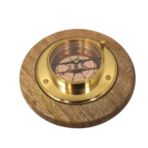 Elegant Dekorativ Kompass med Mässingsdetaljer, Personlig Gravyr, 15 cm, Perfekt Present för Resenärer, Tillverkad av Trä och Glas